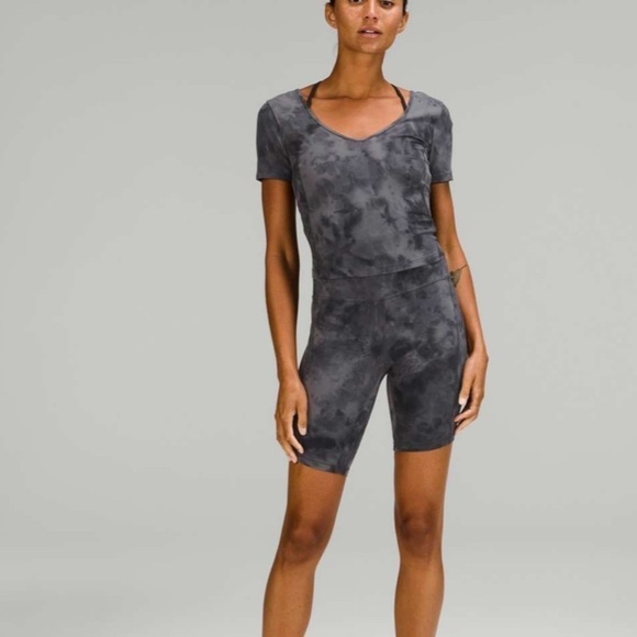 Lululemon Align T-Shirt
Diamond Dye Pitch Grey Graphite Grey - Picture 3 of 8
